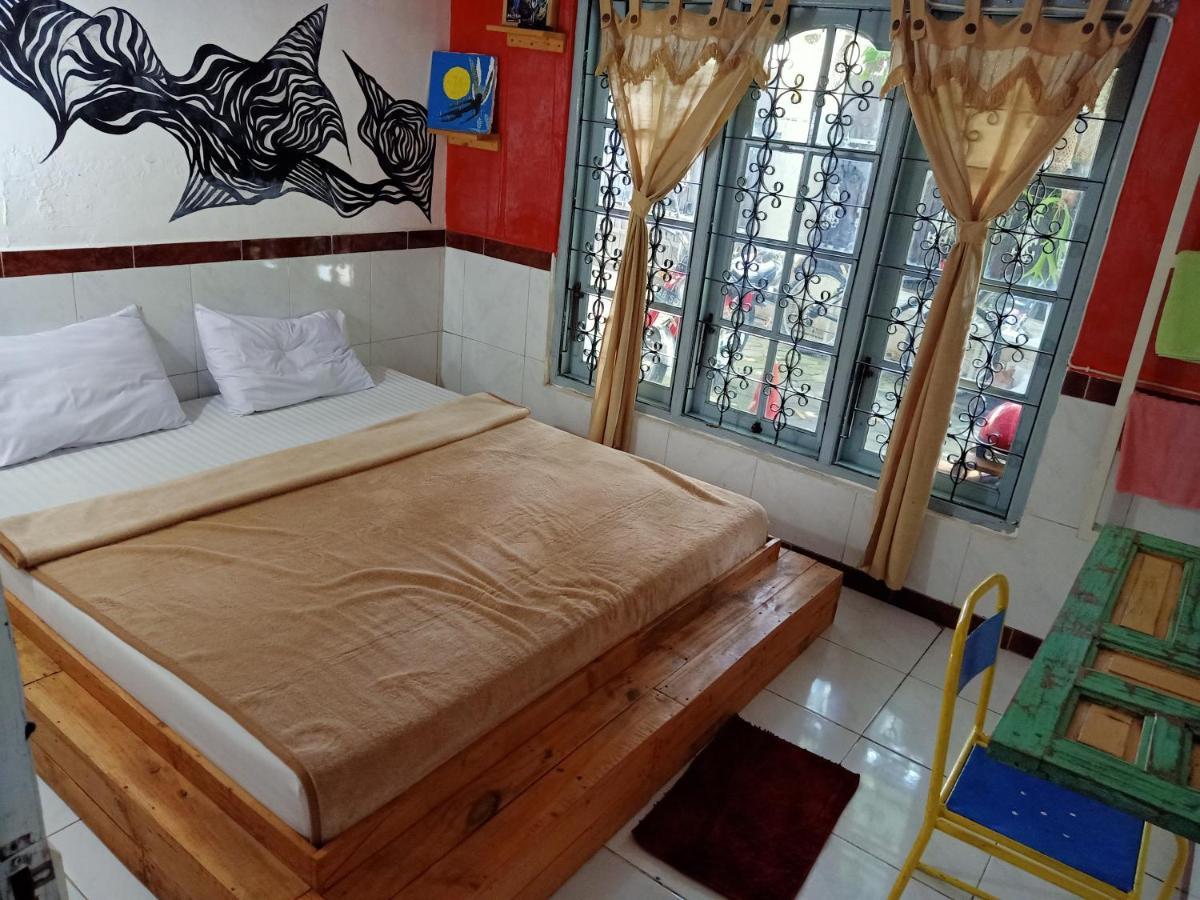 Deoplet Homestay & Gallery Джокьякарта Экстерьер фото